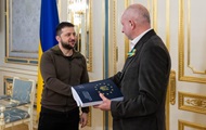 Зеленський передав послу ЄС анкету на членство