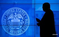 Долар посилився рекордно за сім років - Reuters