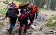 У Карпатах двоє туристів зірвались зі скелі