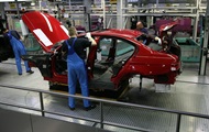 Автовиробництво в Україні за місяць впало майже на 70%